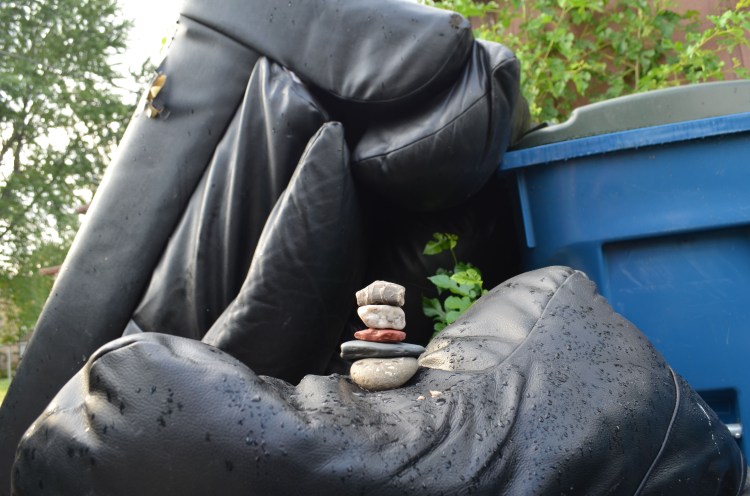 WayMaking Cairn Sofa Surfing 2